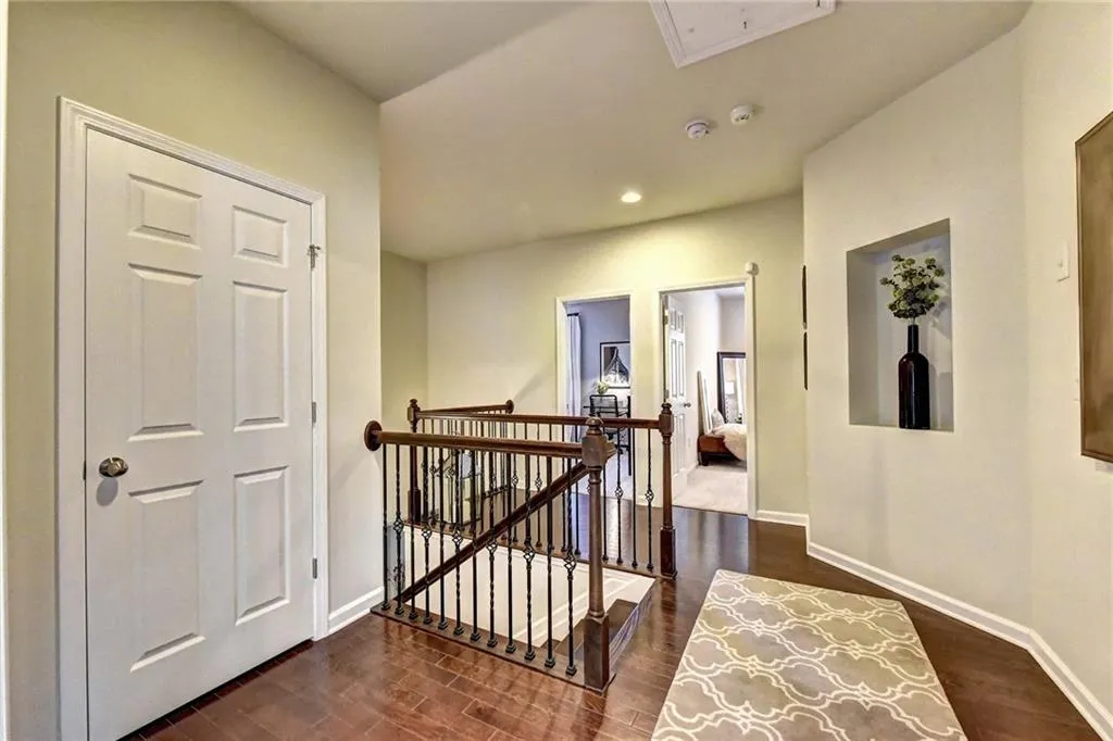 5520 Parkerton Lane, Atlanta, Georgia 30342, 3 Bedrooms Bedrooms, ,3 BathroomsBathrooms,Residential,Sold,5520 Parkerton Lane,6634828