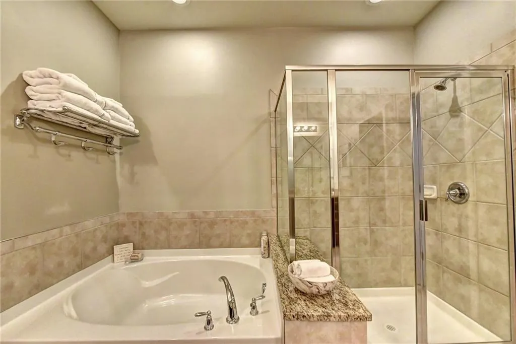 5520 Parkerton Lane, Atlanta, Georgia 30342, 3 Bedrooms Bedrooms, ,3 BathroomsBathrooms,Residential,Sold,5520 Parkerton Lane,6634828