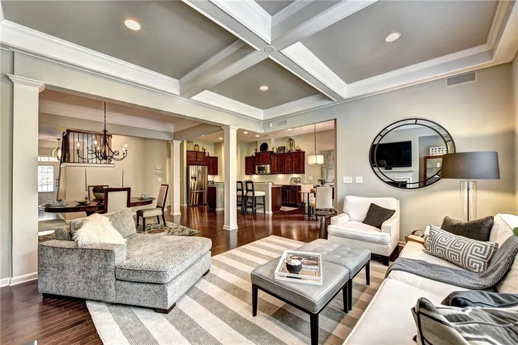 5520 Parkerton Lane, Atlanta, Georgia 30342, 3 Bedrooms Bedrooms, ,3 BathroomsBathrooms,Residential,Sold,5520 Parkerton Lane,6634828