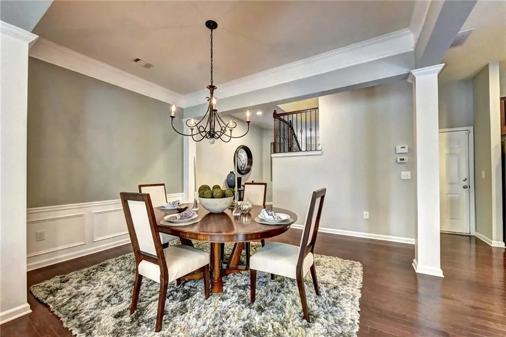 5520 Parkerton Lane, Atlanta, Georgia 30342, 3 Bedrooms Bedrooms, ,3 BathroomsBathrooms,Residential,Sold,5520 Parkerton Lane,6634828