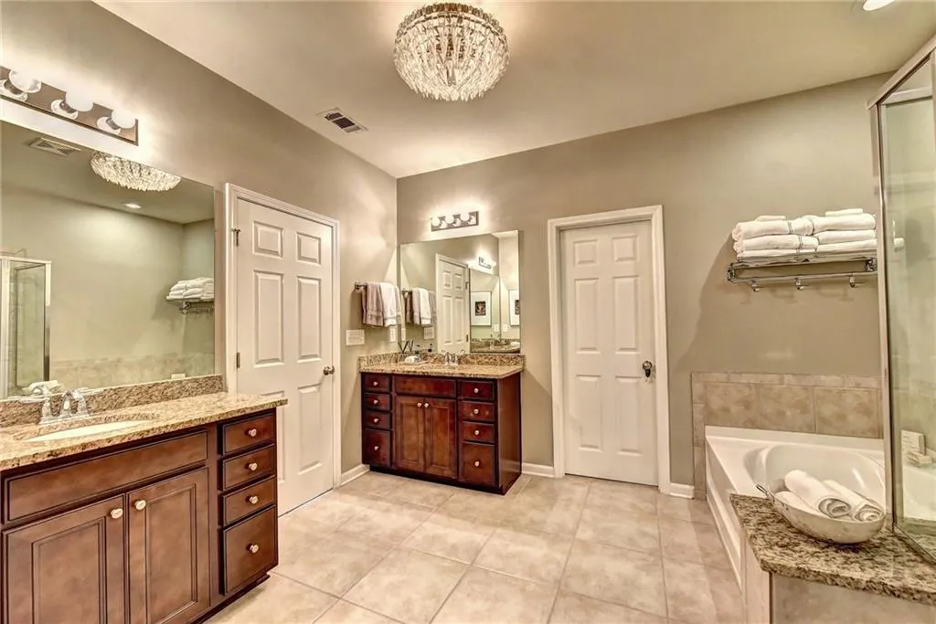 5520 Parkerton Lane, Atlanta, Georgia 30342, 3 Bedrooms Bedrooms, ,3 BathroomsBathrooms,Residential,Sold,5520 Parkerton Lane,6634828