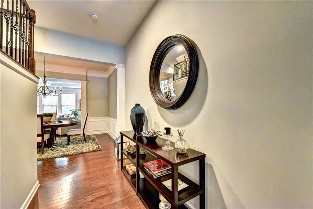 5520 Parkerton Lane, Atlanta, Georgia 30342, 3 Bedrooms Bedrooms, ,3 BathroomsBathrooms,Residential,Sold,5520 Parkerton Lane,6634828