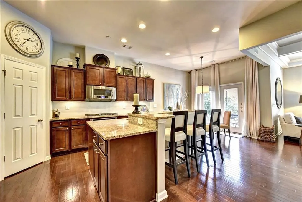 5520 Parkerton Lane, Atlanta, Georgia 30342, 3 Bedrooms Bedrooms, ,3 BathroomsBathrooms,Residential,Sold,5520 Parkerton Lane,6634828