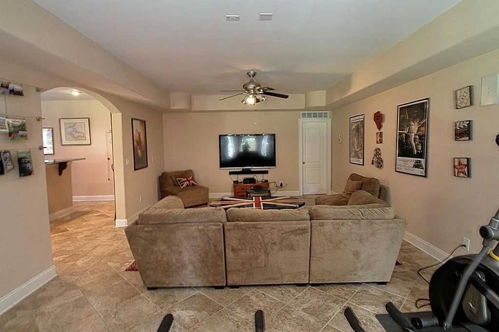 651 Windsor Parkway, Atlanta, Georgia 30342, 6 Bedrooms Bedrooms, ,5 BathroomsBathrooms,Residential,Sold,651 Windsor Parkway,5740718