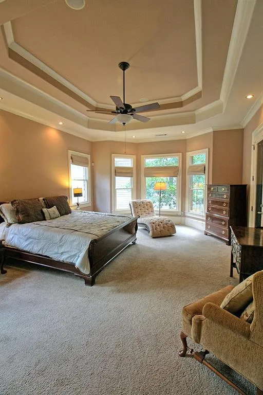 651 Windsor Parkway, Atlanta, Georgia 30342, 6 Bedrooms Bedrooms, ,5 BathroomsBathrooms,Residential,Sold,651 Windsor Parkway,5740718