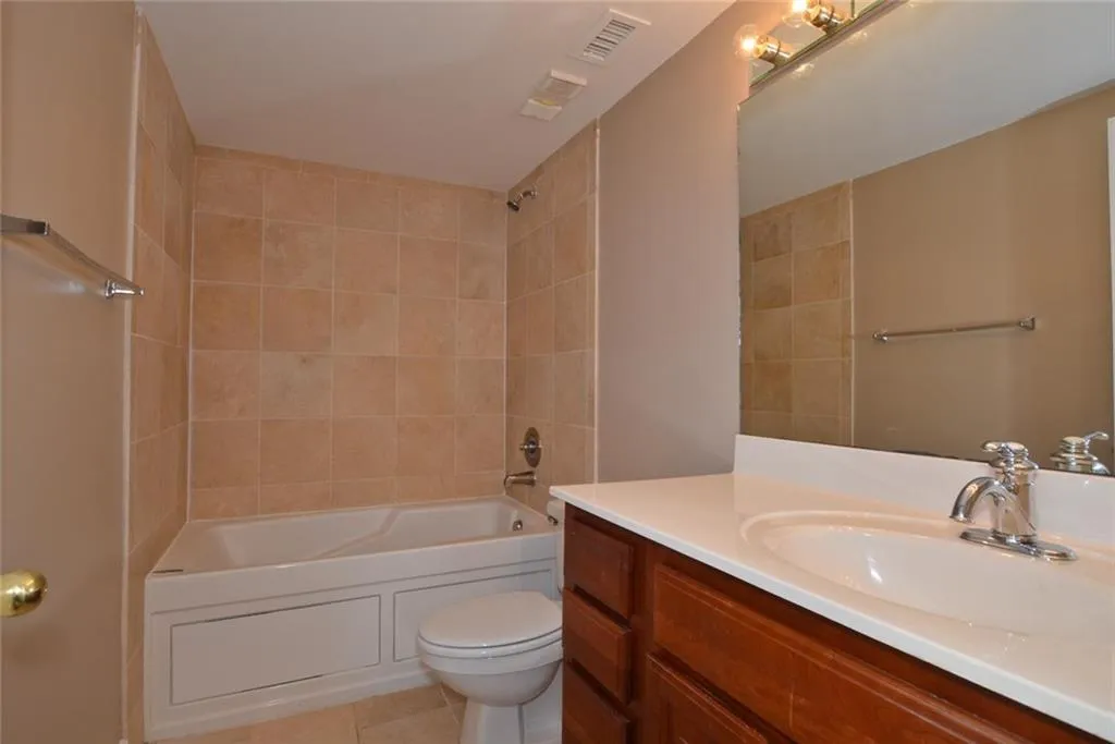 795 Hammond Drive Unit 1613, Atlanta, Georgia 30328, 2 Bedrooms Bedrooms, ,2 BathroomsBathrooms,Residential,Sold,795 Hammond Drive Unit 1613,6077676