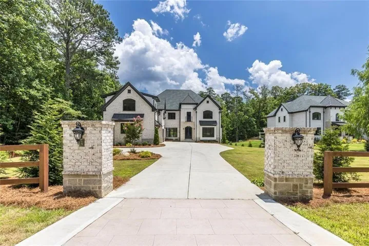 10765 Shallowford Road, Roswell, Georgia 30075