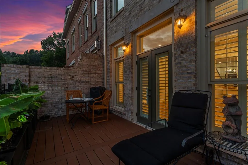 304 Riversgate Drive, Sandy Springs, Georgia 30339, 4 Bedrooms Bedrooms, ,4 BathroomsBathrooms,Residential,Sold,304 Riversgate Drive,7382180