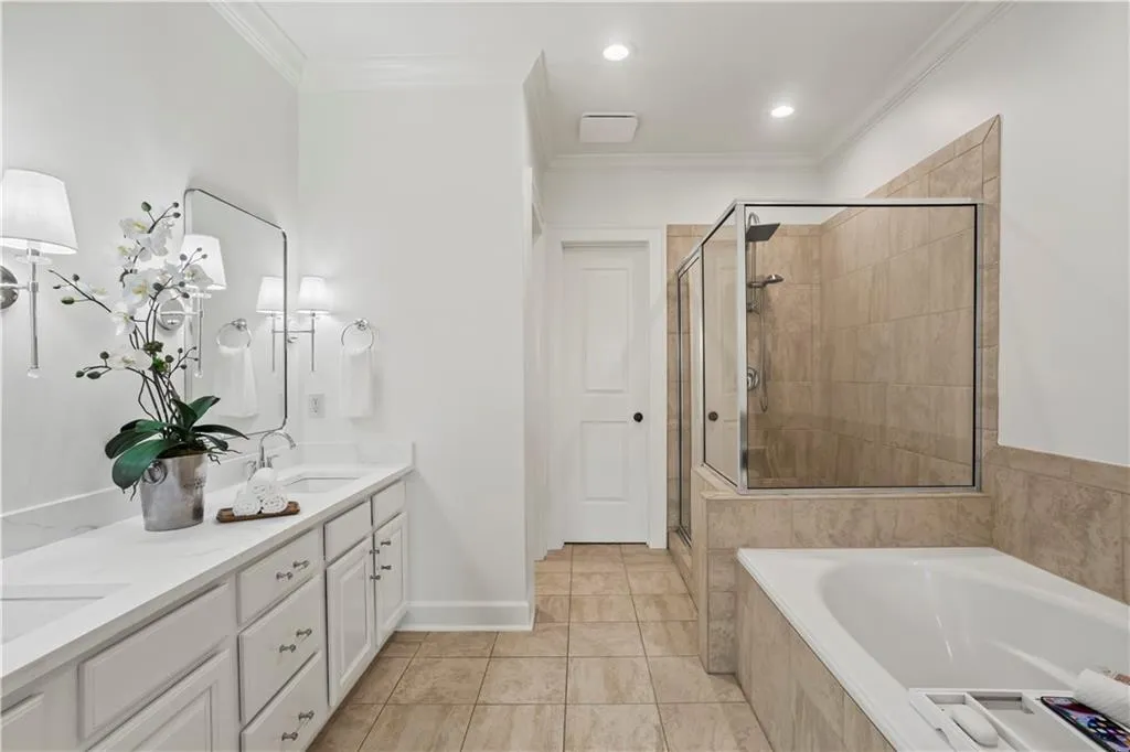 304 Riversgate Drive, Sandy Springs, Georgia 30339, 4 Bedrooms Bedrooms, ,4 BathroomsBathrooms,Residential,Sold,304 Riversgate Drive,7382180