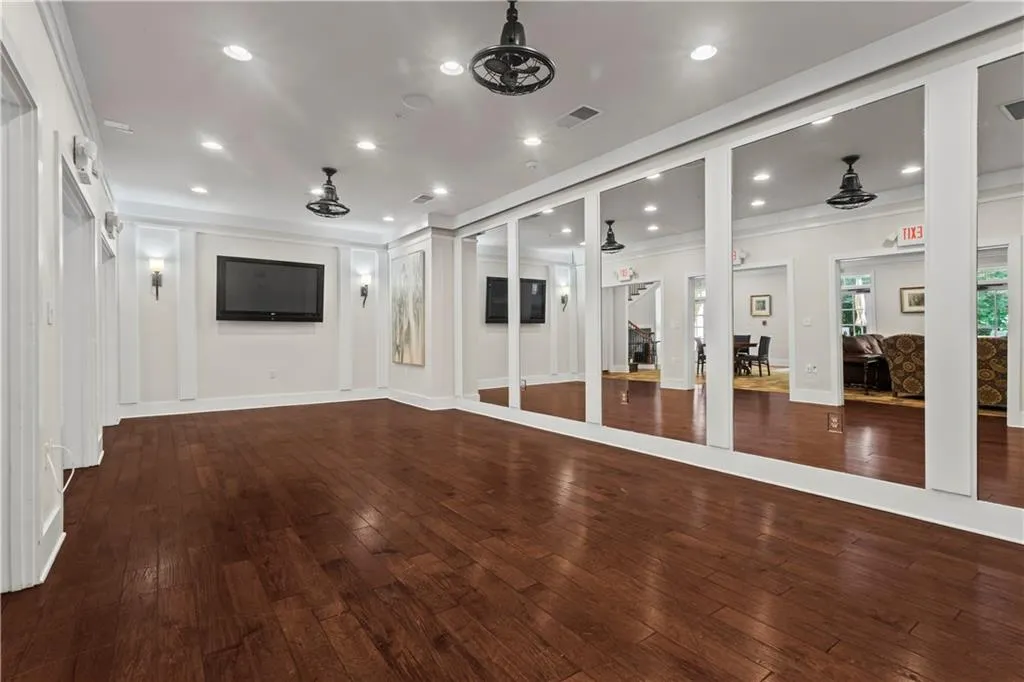 304 Riversgate Drive, Sandy Springs, Georgia 30339, 4 Bedrooms Bedrooms, ,4 BathroomsBathrooms,Residential,Sold,304 Riversgate Drive,7382180