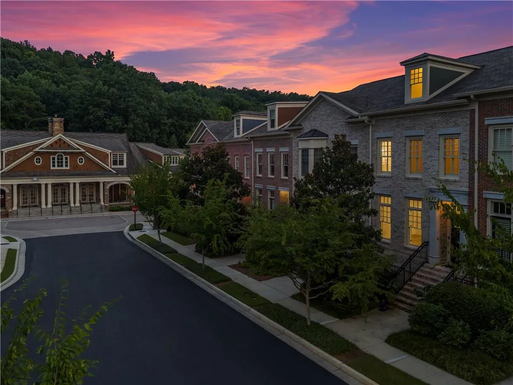 304 Riversgate Drive, Sandy Springs, Georgia 30339, 4 Bedrooms Bedrooms, ,4 BathroomsBathrooms,Residential,Sold,304 Riversgate Drive,7382180