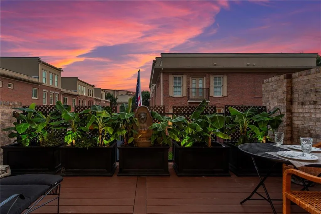 304 Riversgate Drive, Sandy Springs, Georgia 30339, 4 Bedrooms Bedrooms, ,4 BathroomsBathrooms,Residential,Sold,304 Riversgate Drive,7382180