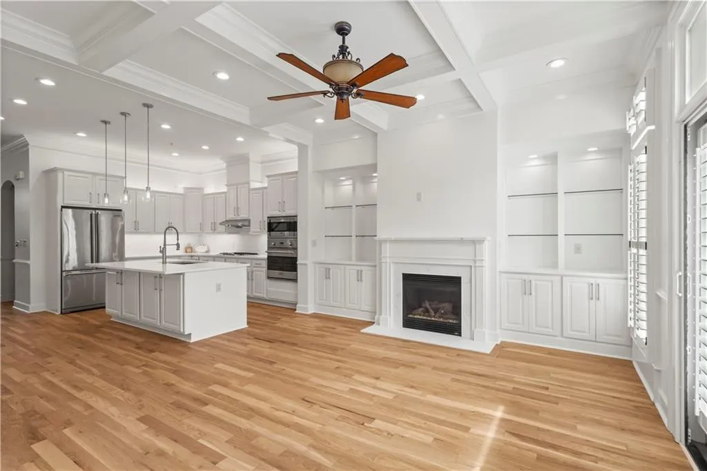 304 Riversgate Drive, Sandy Springs, Georgia 30339, 4 Bedrooms Bedrooms, ,4 BathroomsBathrooms,Residential,Sold,304 Riversgate Drive,7382180