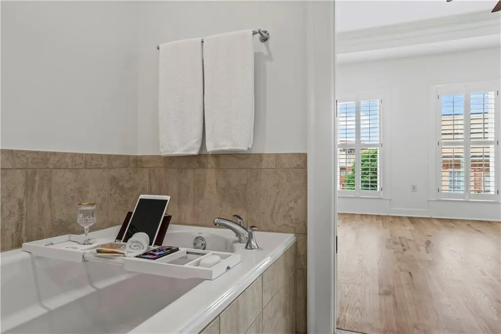 304 Riversgate Drive, Sandy Springs, Georgia 30339, 4 Bedrooms Bedrooms, ,4 BathroomsBathrooms,Residential,Sold,304 Riversgate Drive,7382180