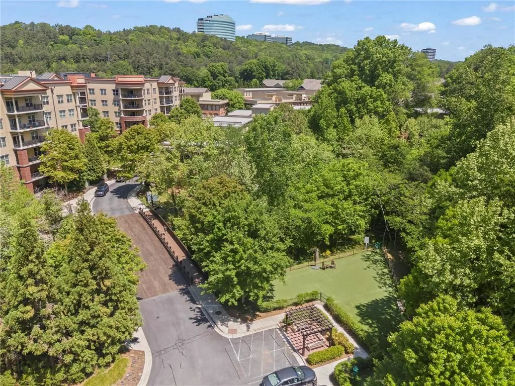 304 Riversgate Drive, Sandy Springs, Georgia 30339, 4 Bedrooms Bedrooms, ,4 BathroomsBathrooms,Residential,Sold,304 Riversgate Drive,7382180