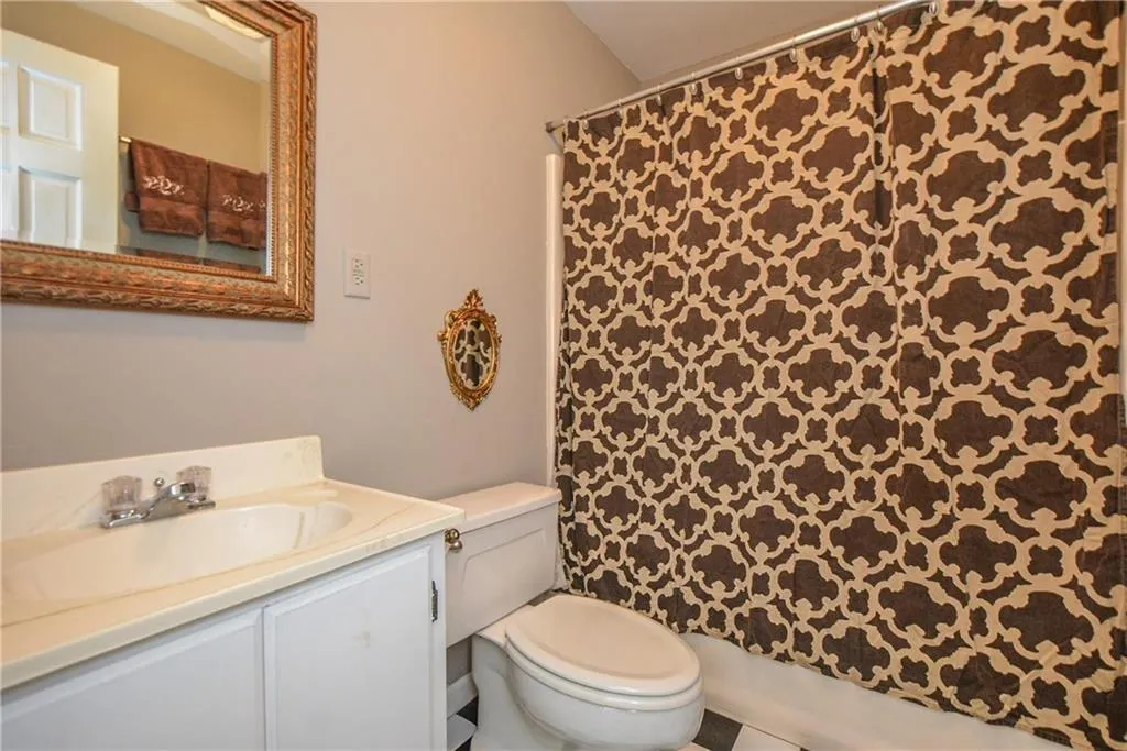 170 Dunhill Court, Sandy Springs, Georgia 30328, 5 Bedrooms Bedrooms, ,3 BathroomsBathrooms,Residential,Sold,170 Dunhill Court,6561001
