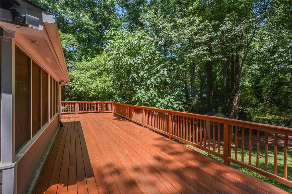 170 Dunhill Court, Sandy Springs, Georgia 30328, 5 Bedrooms Bedrooms, ,3 BathroomsBathrooms,Residential,Sold,170 Dunhill Court,6561001