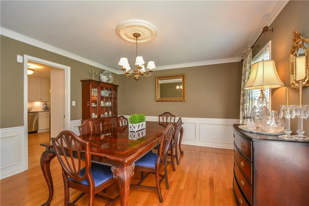 170 Dunhill Court, Sandy Springs, Georgia 30328, 5 Bedrooms Bedrooms, ,3 BathroomsBathrooms,Residential,Sold,170 Dunhill Court,6561001