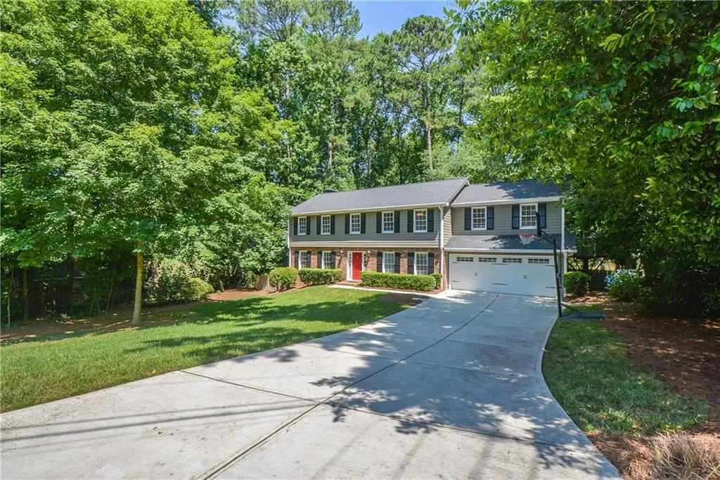 170 Dunhill Court, Sandy Springs, Georgia 30328, 5 Bedrooms Bedrooms, ,3 BathroomsBathrooms,Residential,Sold,170 Dunhill Court,6561001