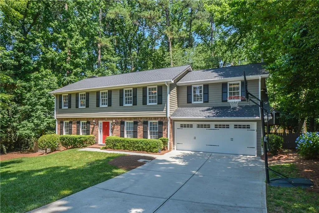 170 Dunhill Court, Sandy Springs, Georgia 30328, 5 Bedrooms Bedrooms, ,3 BathroomsBathrooms,Residential,Sold,170 Dunhill Court,6561001