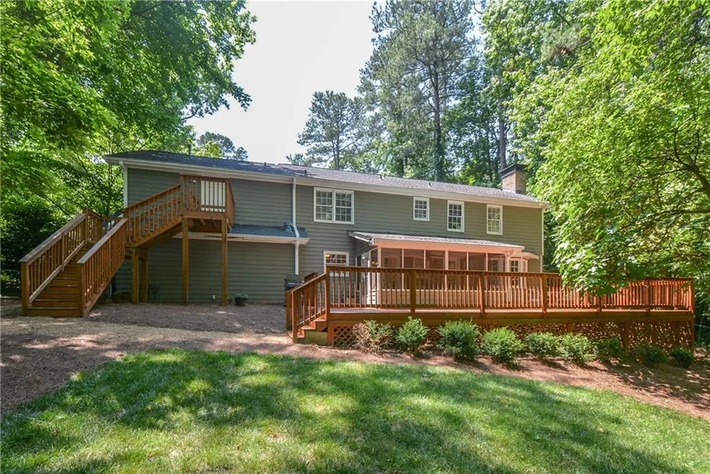 170 Dunhill Court, Sandy Springs, Georgia 30328, 5 Bedrooms Bedrooms, ,3 BathroomsBathrooms,Residential,Sold,170 Dunhill Court,6561001