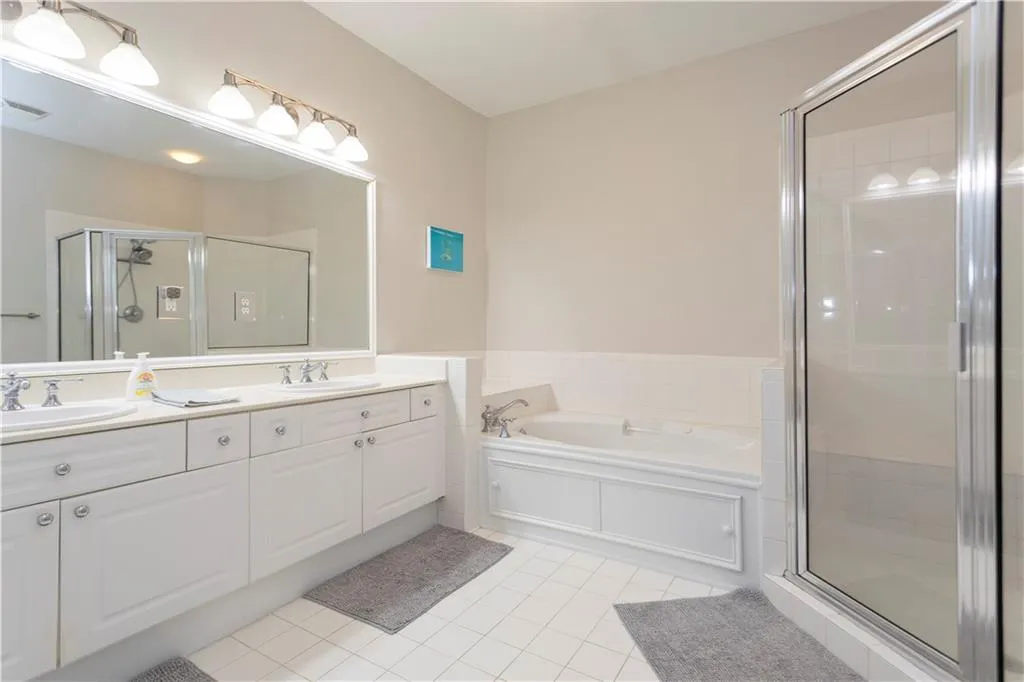 424 Lindbergh Drive Ne Unit 208, Atlanta, Georgia 30305, 2 Bedrooms Bedrooms, ,2 BathroomsBathrooms,Residential,For Sale,424 Lindbergh Drive Ne Unit 208,7659059 424 Lindbergh Drive Ne Unit 208, Atlanta, Georgia 30305, 2 Bedrooms Bedrooms, ,2 BathroomsBathrooms,Residential,For Sale,424 Lindbergh Drive Ne Unit 208,7659059