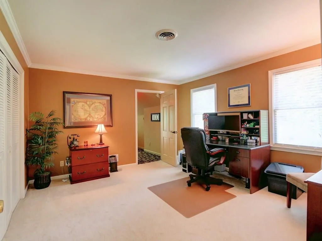 200 Devonwood Drive, Sandy Springs, Georgia 30328, 5 Bedrooms Bedrooms, ,3 BathroomsBathrooms,Residential,Sold,200 Devonwood Drive,5861697