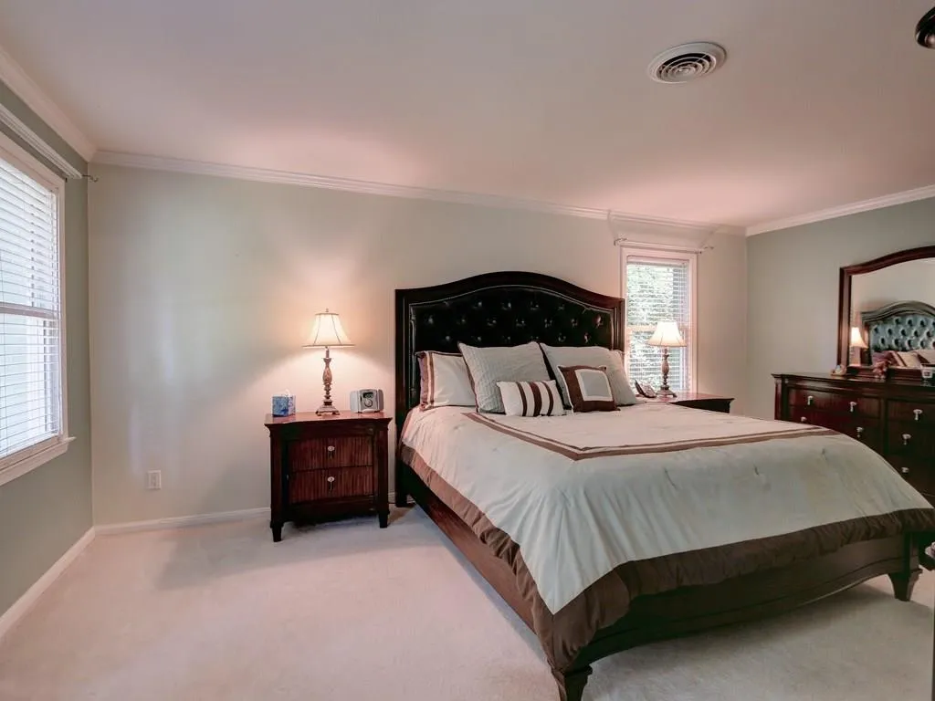 200 Devonwood Drive, Sandy Springs, Georgia 30328, 5 Bedrooms Bedrooms, ,3 BathroomsBathrooms,Residential,Sold,200 Devonwood Drive,5861697