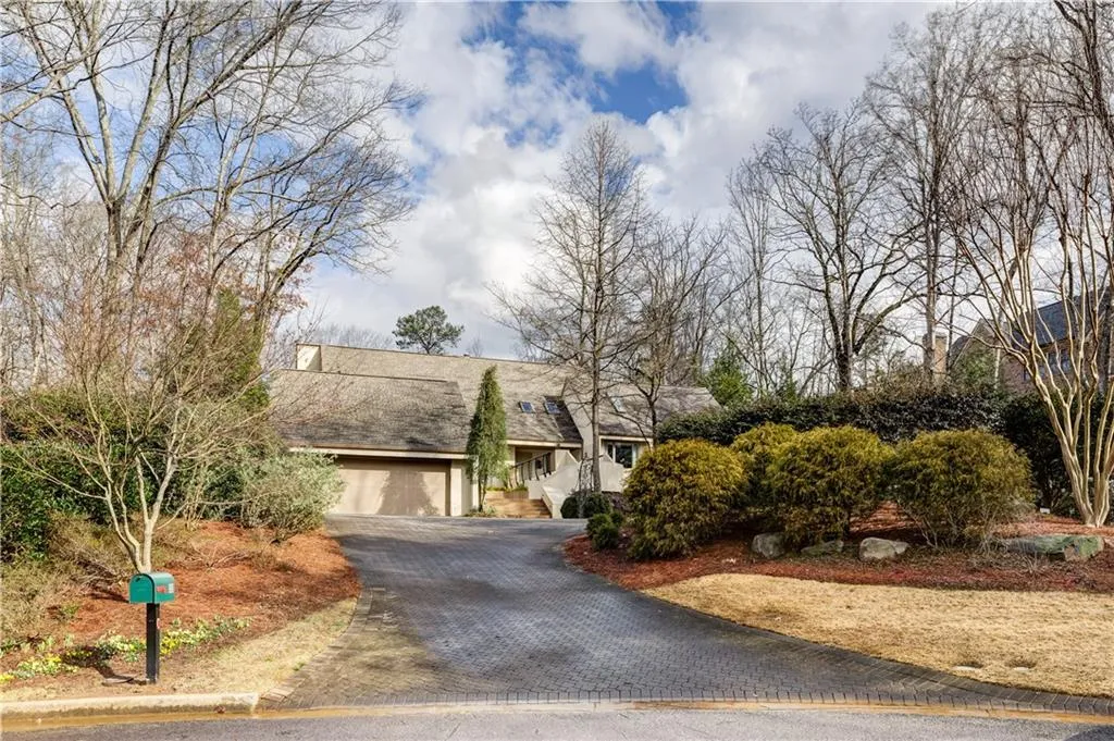 33 Spring Oaks Court, Atlanta, Georgia 30327, 5 Bedrooms Bedrooms, ,6 BathroomsBathrooms,Residential,Sold,33 Spring Oaks Court,5664992