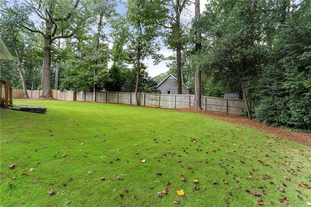 211 Hillswick Court, Atlanta, Georgia 30328, 3 Bedrooms Bedrooms, ,2 BathroomsBathrooms,Residential,Sold,211 Hillswick Court,6945854