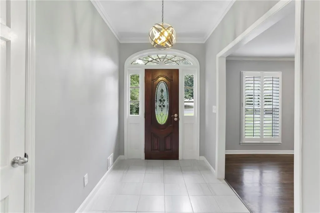 211 Hillswick Court, Atlanta, Georgia 30328, 3 Bedrooms Bedrooms, ,2 BathroomsBathrooms,Residential,Sold,211 Hillswick Court,6945854