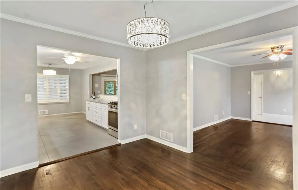 211 Hillswick Court, Atlanta, Georgia 30328, 3 Bedrooms Bedrooms, ,2 BathroomsBathrooms,Residential,Sold,211 Hillswick Court,6945854