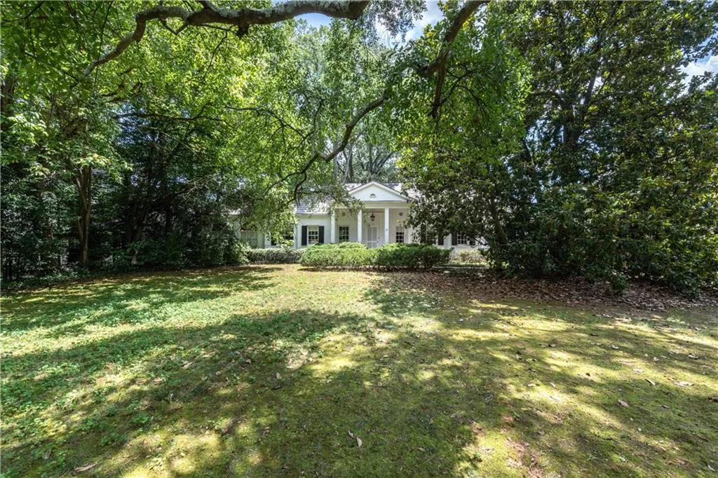 414 Peachtree Battle Avenue Nw, Atlanta, Georgia 30305, 3 Bedrooms Bedrooms, ,3 BathroomsBathrooms,Residential,For Sale,414 Peachtree Battle Avenue Nw,7614128