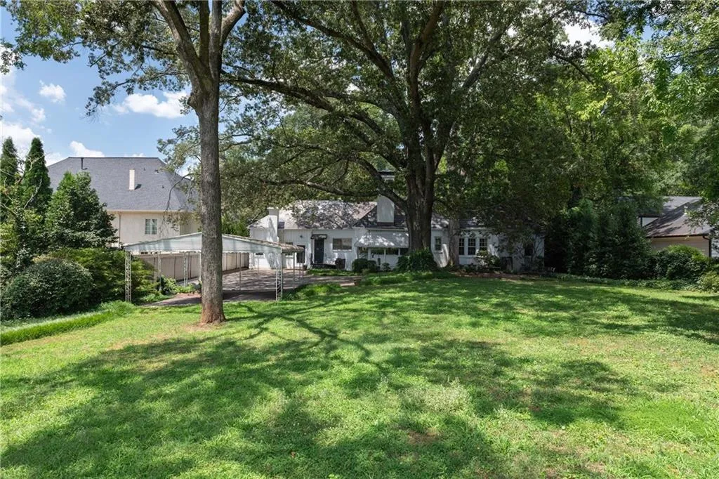 414 Peachtree Battle Avenue Nw, Atlanta, Georgia 30305, 3 Bedrooms Bedrooms, ,3 BathroomsBathrooms,Residential,For Sale,414 Peachtree Battle Avenue Nw,7614128