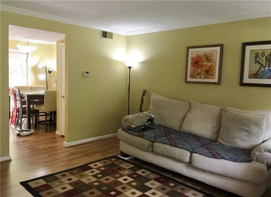 100 Biscayne Drive Nw Unit C4, Atlanta, Georgia 30309, 2 Bedrooms Bedrooms, ,1 BathroomBathrooms,Residential,Sold,100 Biscayne Drive Nw Unit C4,5845801