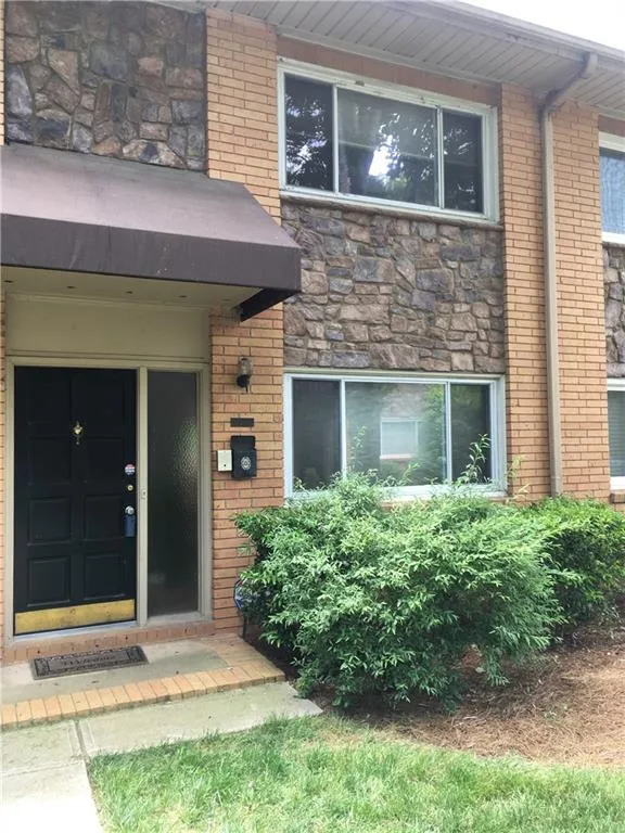 100 Biscayne Drive Nw Unit C4, Atlanta, Georgia 30309, 2 Bedrooms Bedrooms, ,1 BathroomBathrooms,Residential,Sold,100 Biscayne Drive Nw Unit C4,5845801