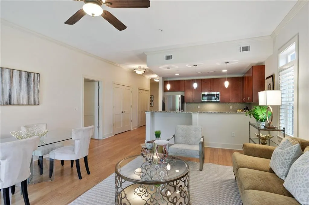 3655 Peachtree Road Unit 402, Atlanta, Georgia 30319, 2 Bedrooms Bedrooms, ,2 BathroomsBathrooms,Residential,Sold,3655 Peachtree Road Unit 402,6004115