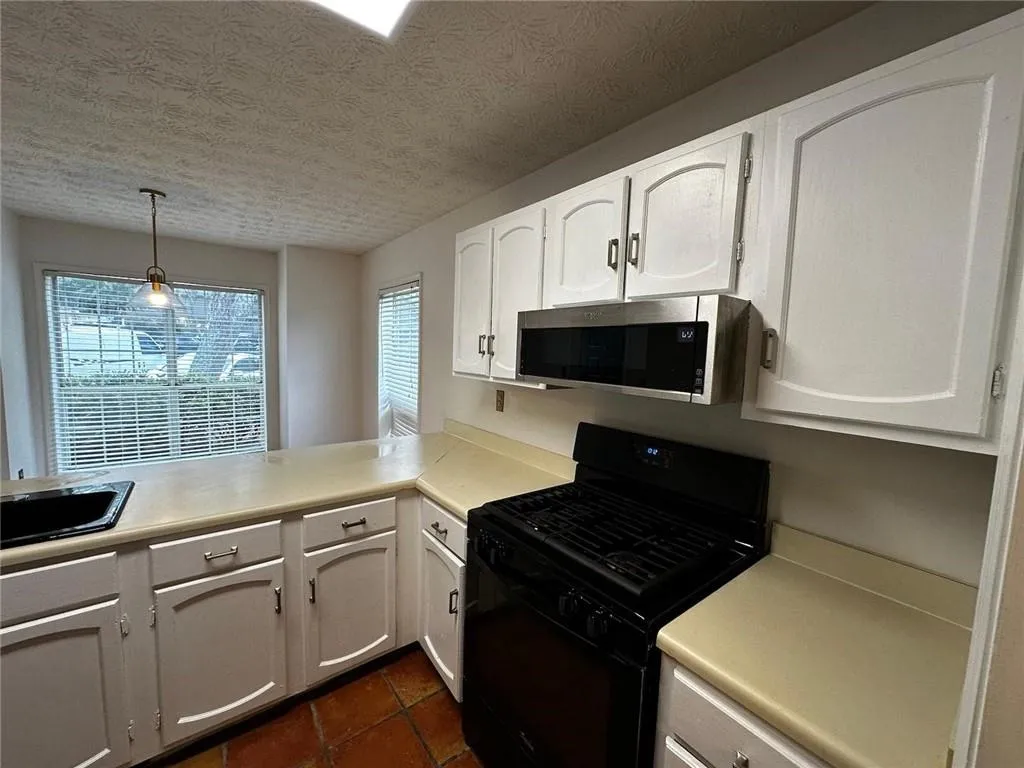 1101 Lenox Way Ne Unit 1101, Atlanta, Georgia 30324, 2 Bedrooms Bedrooms, ,2 BathroomsBathrooms,Residential,For Sale,1101 Lenox Way Ne Unit 1101,7479230