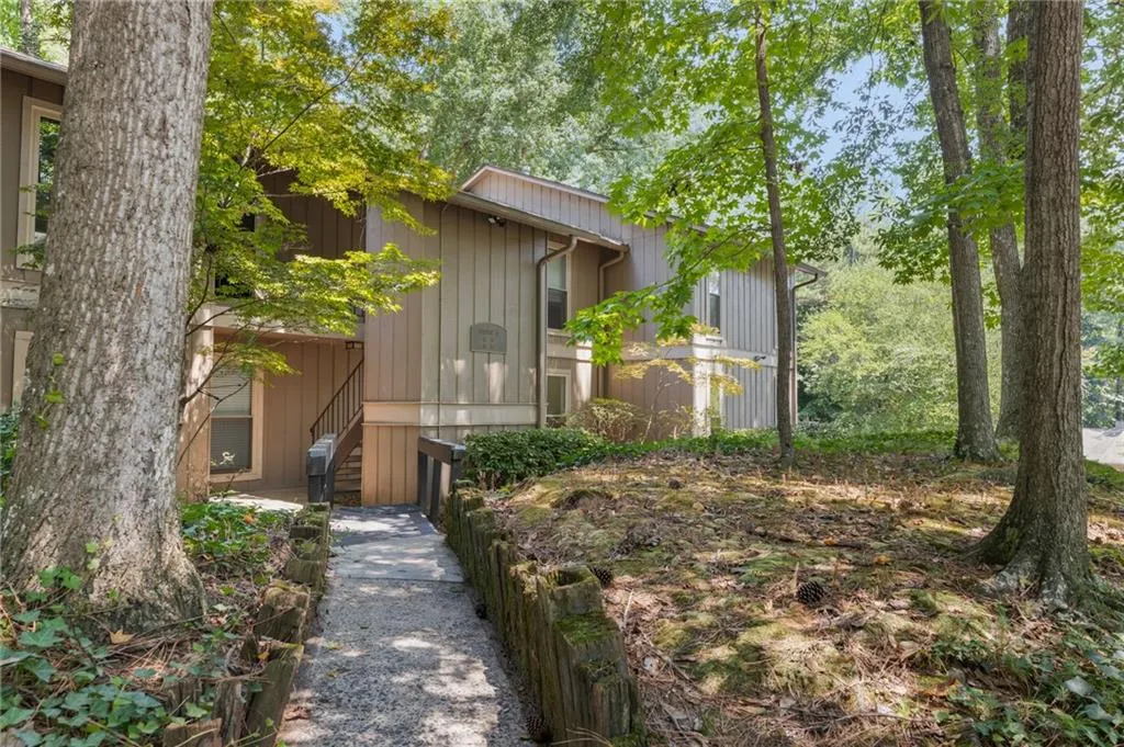 8740 Roswell Road Unit 6j, Atlanta, Georgia 30350, 3 Bedrooms Bedrooms, ,2 BathroomsBathrooms,Residential,Sold,8740 Roswell Road Unit 6j,7442461 8740 Roswell Road Unit 6j, Atlanta, Georgia 30350, 3 Bedrooms Bedrooms, ,2 BathroomsBathrooms,Residential,Sold,8740 Roswell Road Unit 6j,7442461