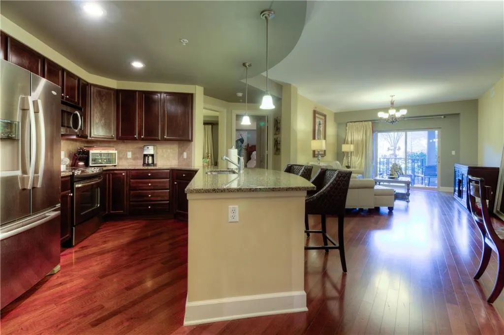 200 River Vista Drive Unit 213, Atlanta, Georgia 30339, 2 Bedrooms Bedrooms, ,2 BathroomsBathrooms,Residential,Sold,200 River Vista Drive Unit 213,5636148