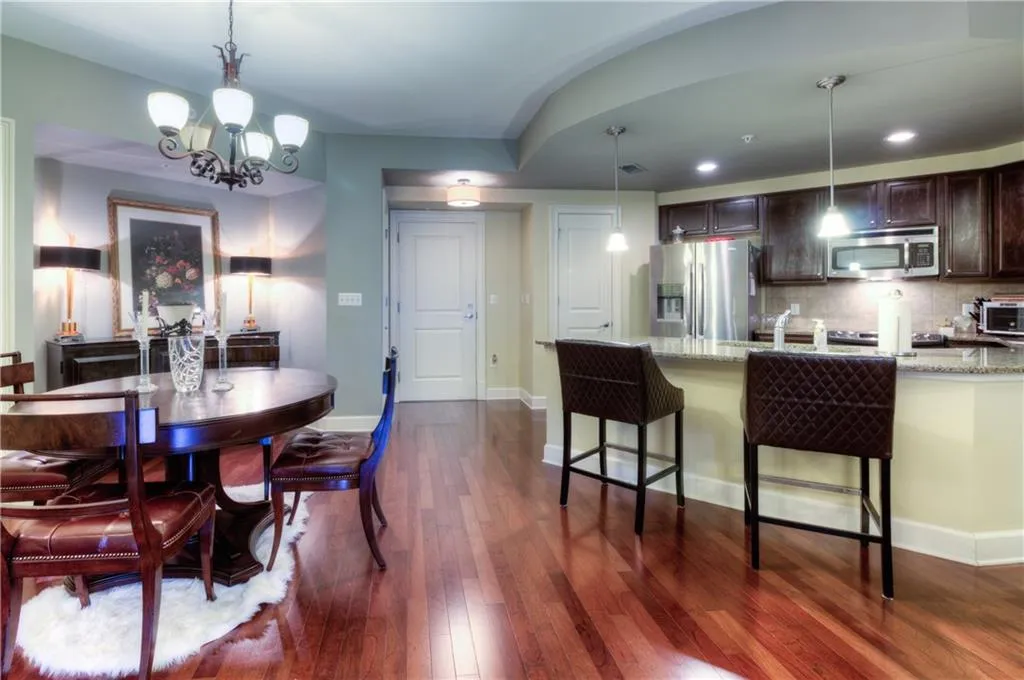 200 River Vista Drive Unit 213, Atlanta, Georgia 30339, 2 Bedrooms Bedrooms, ,2 BathroomsBathrooms,Residential,Sold,200 River Vista Drive Unit 213,5636148