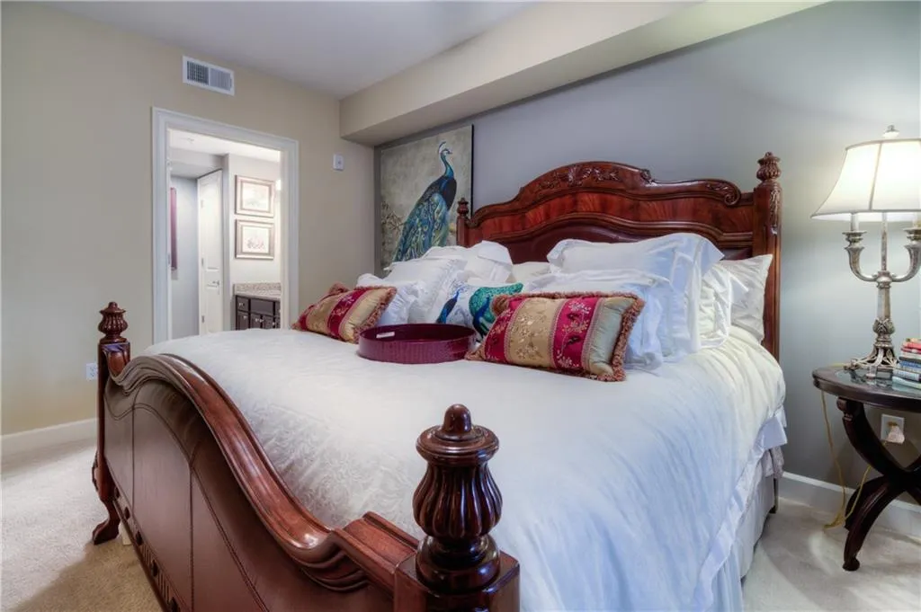 200 River Vista Drive Unit 213, Atlanta, Georgia 30339, 2 Bedrooms Bedrooms, ,2 BathroomsBathrooms,Residential,Sold,200 River Vista Drive Unit 213,5636148