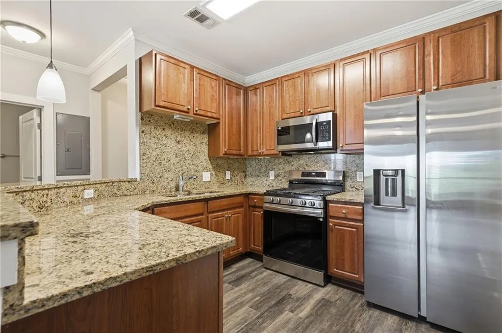 799 Hammond Drive Unit 323, Atlanta, Georgia 30328, 2 Bedrooms Bedrooms, ,2 BathroomsBathrooms,Residential,For Sale,799 Hammond Drive Unit 323,7758197