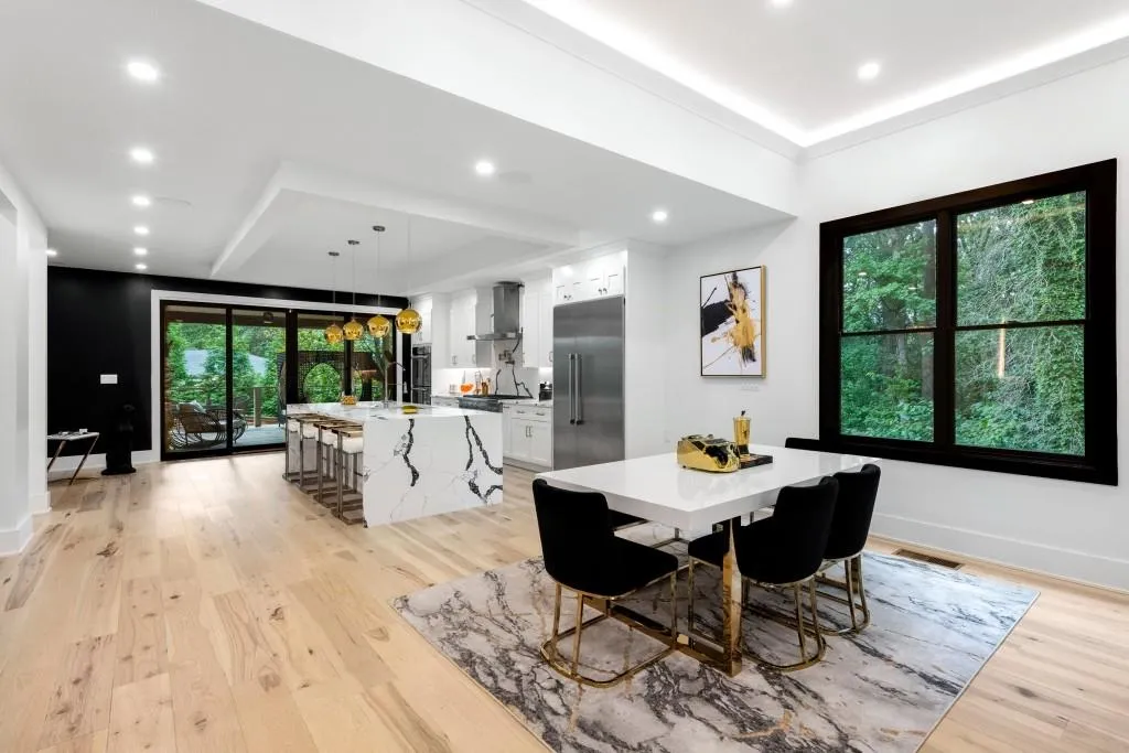 Kitchen and breakfast room