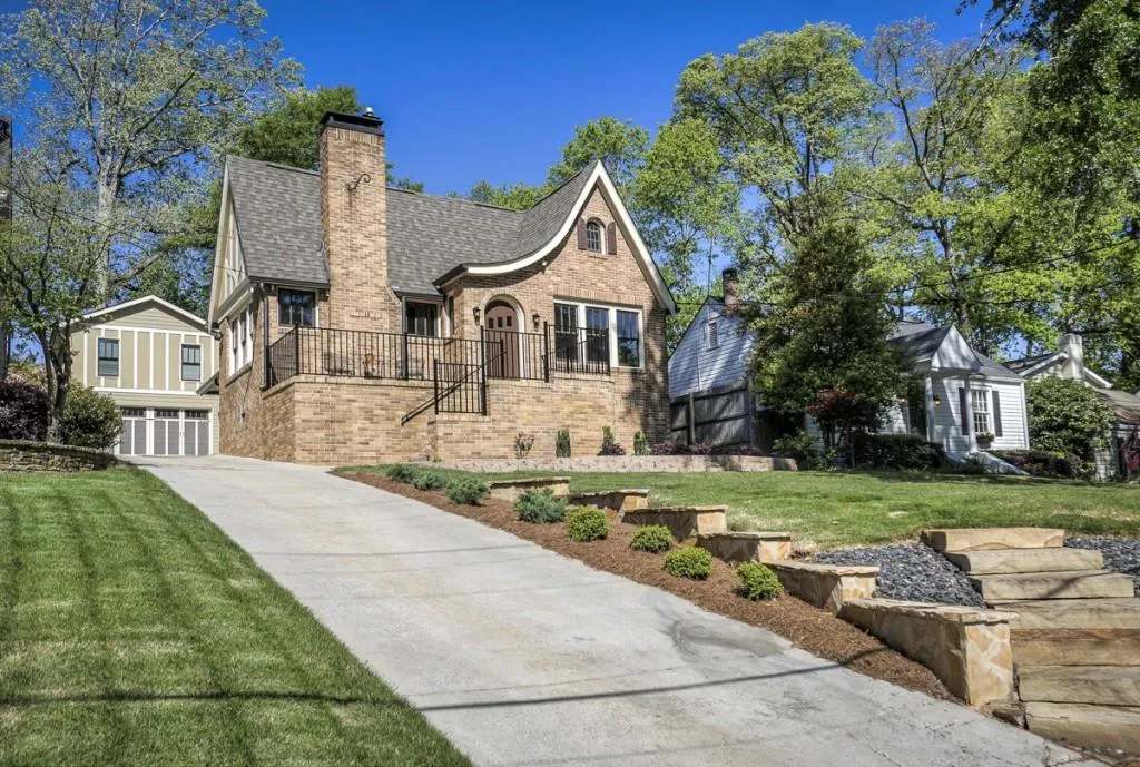 2580 Acorn Avenue Ne, Atlanta, Georgia 30305, 4 Bedrooms Bedrooms, ,4 BathroomsBathrooms,Residential,Sold,2580 Acorn Avenue Ne,5683279