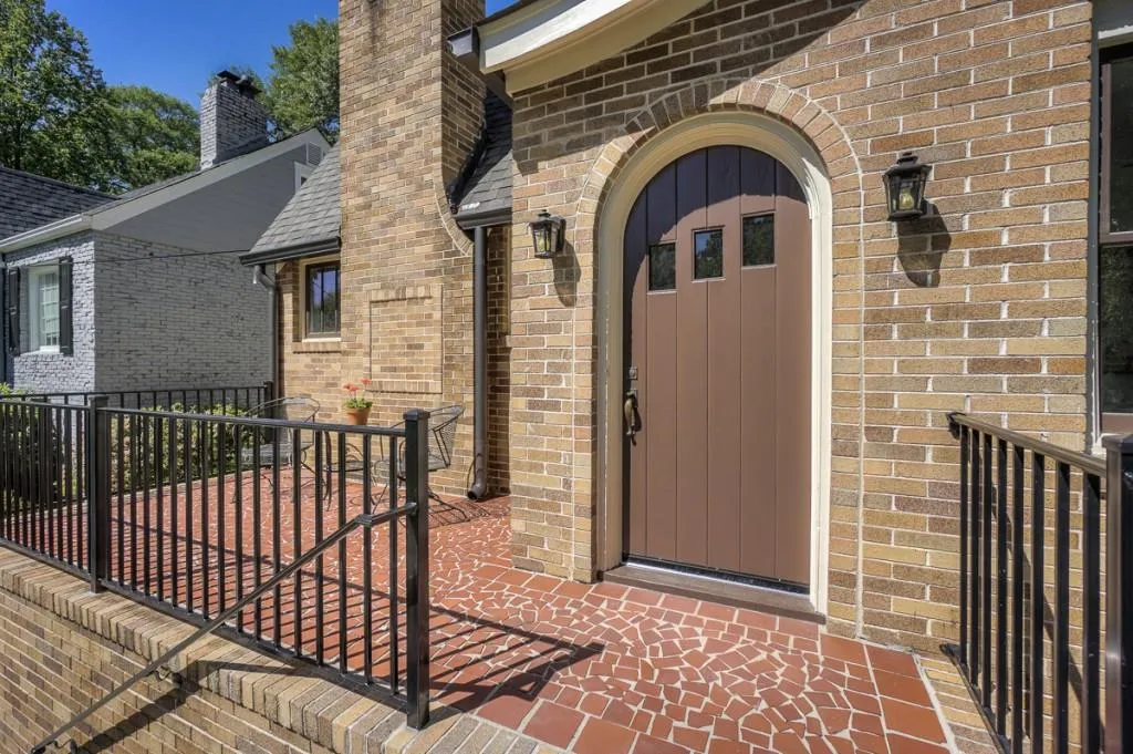 2580 Acorn Avenue Ne, Atlanta, Georgia 30305, 4 Bedrooms Bedrooms, ,4 BathroomsBathrooms,Residential,Sold,2580 Acorn Avenue Ne,5683279