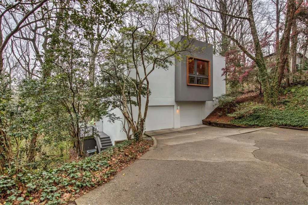 30 Maryeanna Drive, Sandy Springs, Georgia 30342, 3 Bedrooms Bedrooms, ,2 BathroomsBathrooms,Residential,Sold,30 Maryeanna Drive,5985667