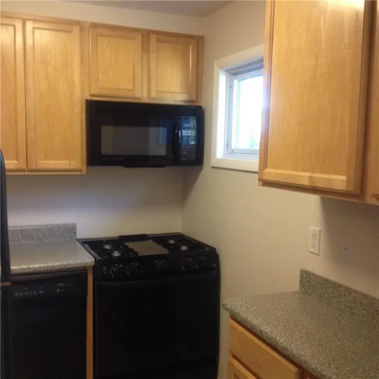 120 Biscayne Drive Nw Unit C8, Atlanta, Georgia 30309, 2 Bedrooms Bedrooms, ,1 BathroomBathrooms,Residential,Sold,120 Biscayne Drive Nw Unit C8,5626739