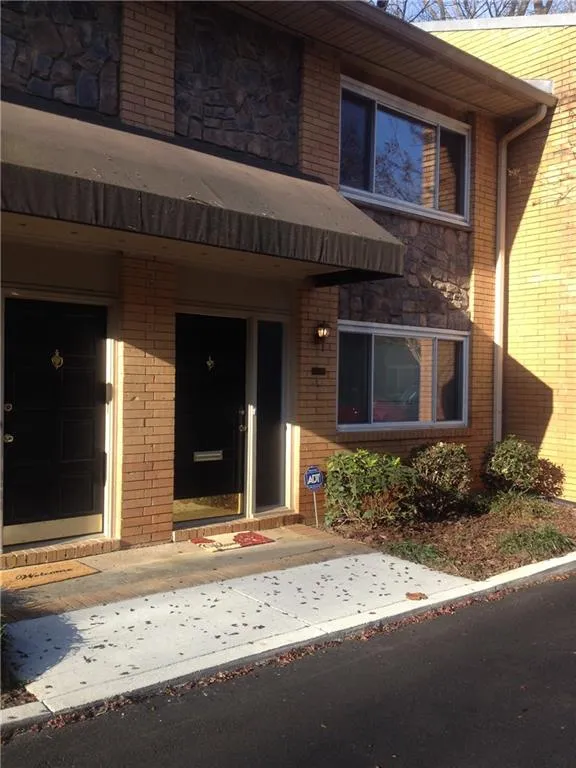 120 Biscayne Drive Nw Unit C8, Atlanta, Georgia 30309, 2 Bedrooms Bedrooms, ,1 BathroomBathrooms,Residential,Sold,120 Biscayne Drive Nw Unit C8,5626739