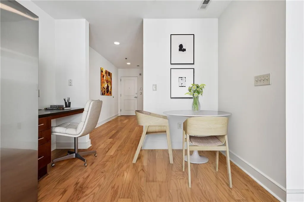 44 Peachtree Place Nw Unit 1828, Atlanta, Georgia 30309, 1 Bedroom Bedrooms, ,1 BathroomBathrooms,Residential,For Sale,44 Peachtree Place Nw Unit 1828,7607381